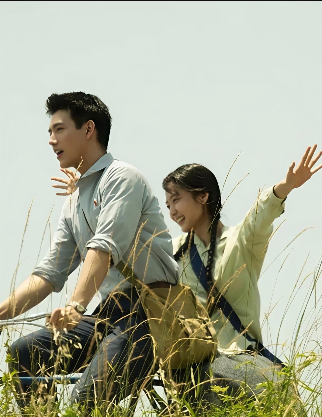 《纯真年代的爱情》追到结局，你们猜怎么着？要说这部剧的大结局，真让人心里暖洋