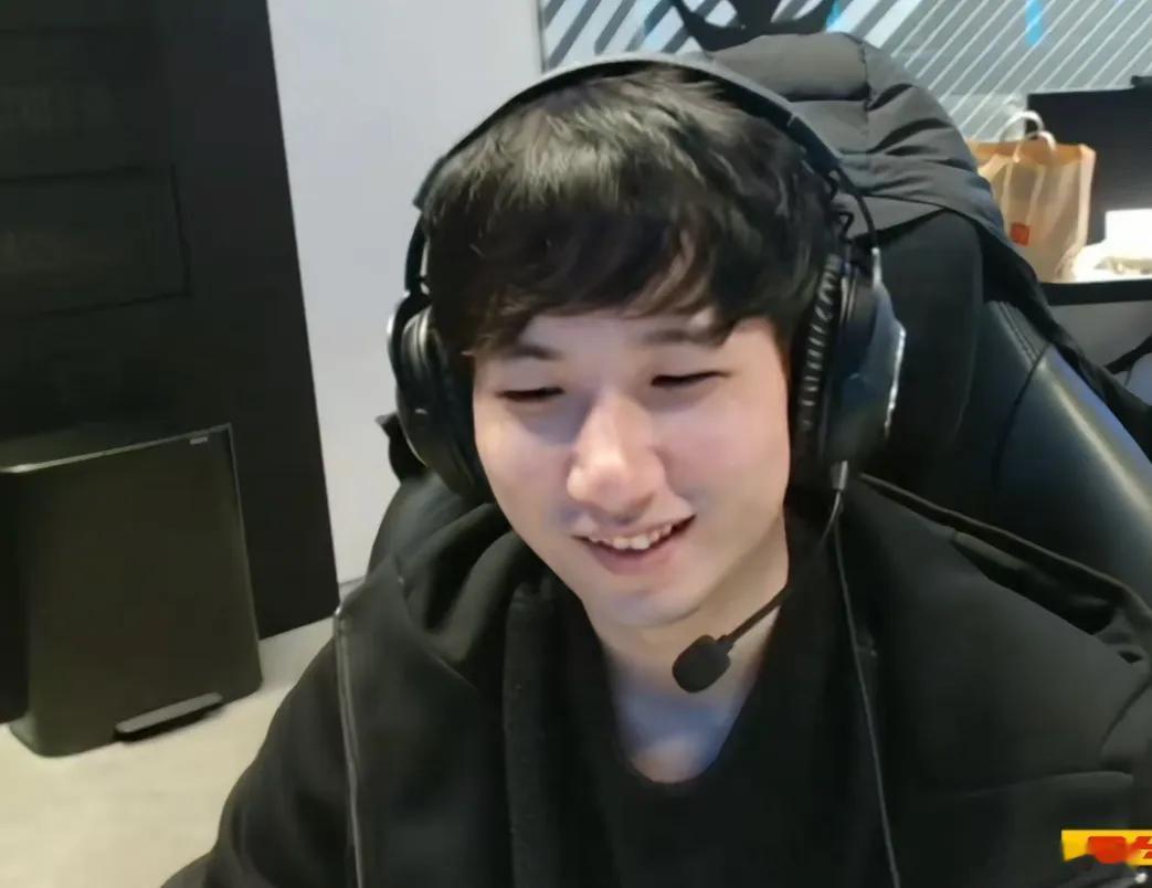 XG目前已经打到了梦幻联赛前四，已经确定拿到了后续梦幻联赛和ESL伯明翰的直邀！