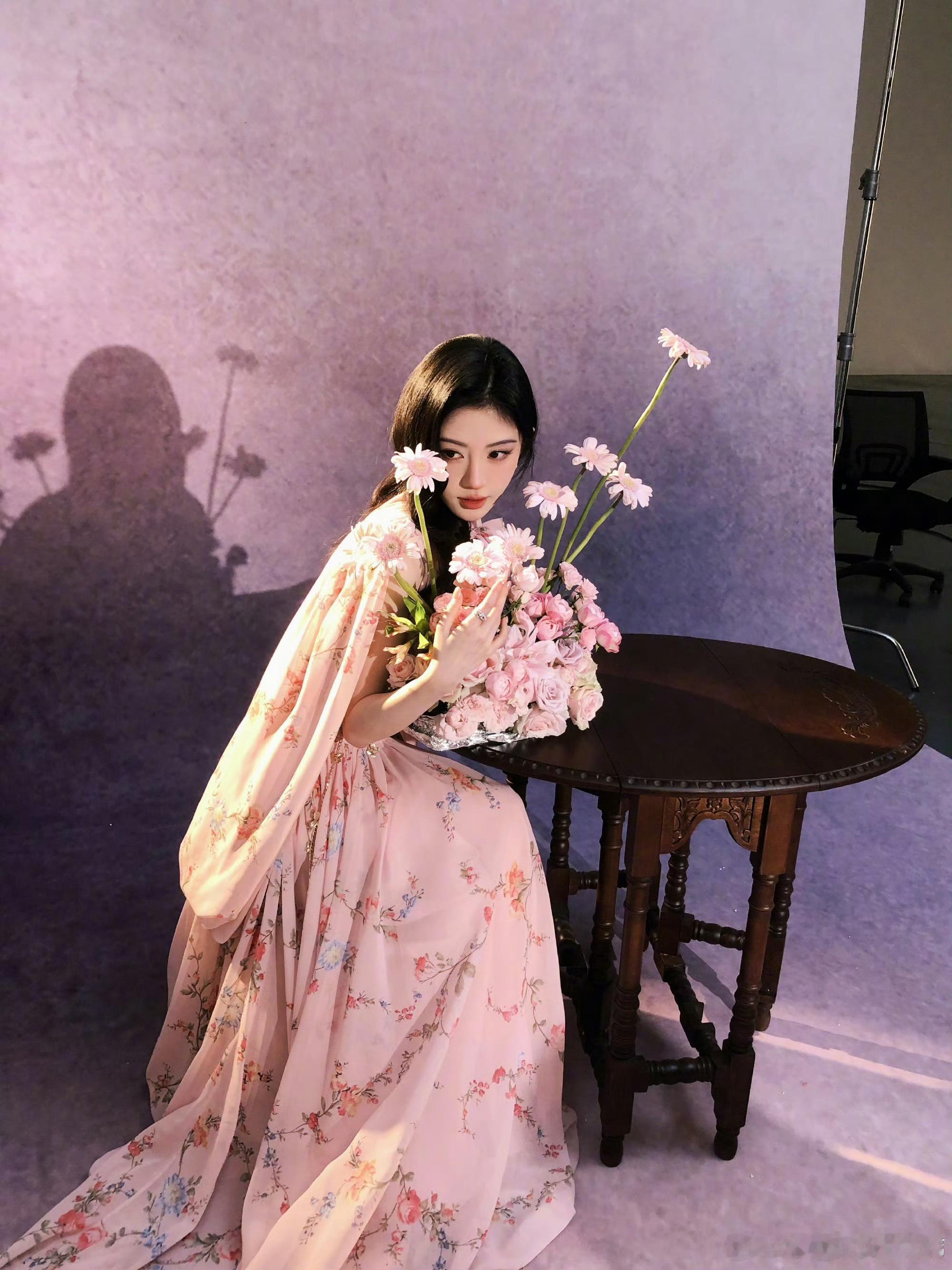 鞠婧祎jjy鞠婧祎万花世界jjy鞠婧祎苏绿夏她是困住我的枷锁也