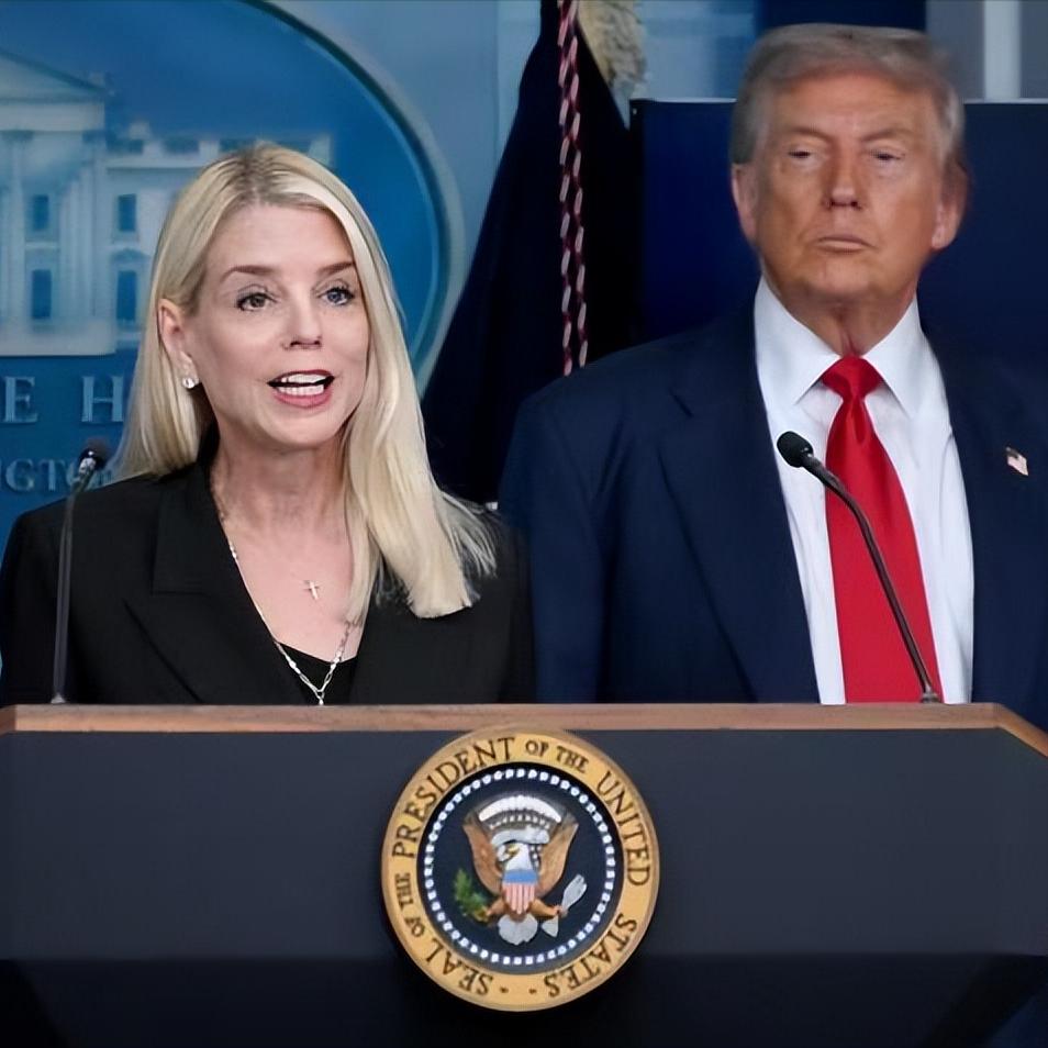 ”女总检察长是特朗普的铁杆心腹？太狠了！这分明就是卸磨杀驴——忘恩负义！特朗