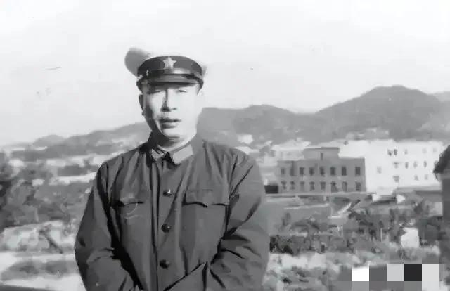 1955年，一个中国海军艇长干了一件事，让全世界军事专家集体沉默——22吨的小破