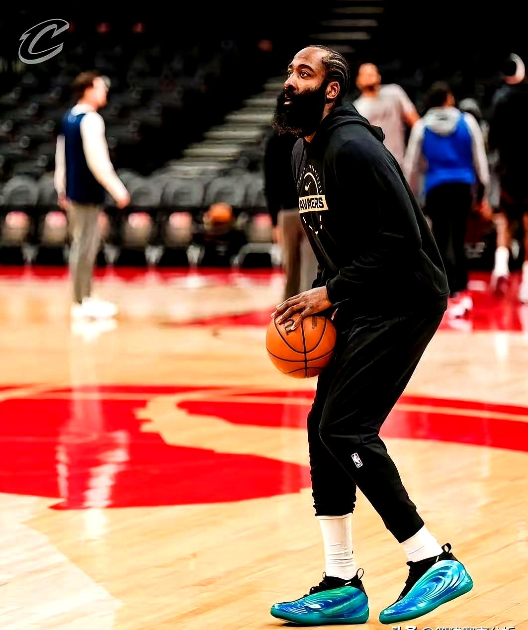 2-0领先被追成2-2平？骑士这剧本我熟啊！猛龙主场硬是把骑士...