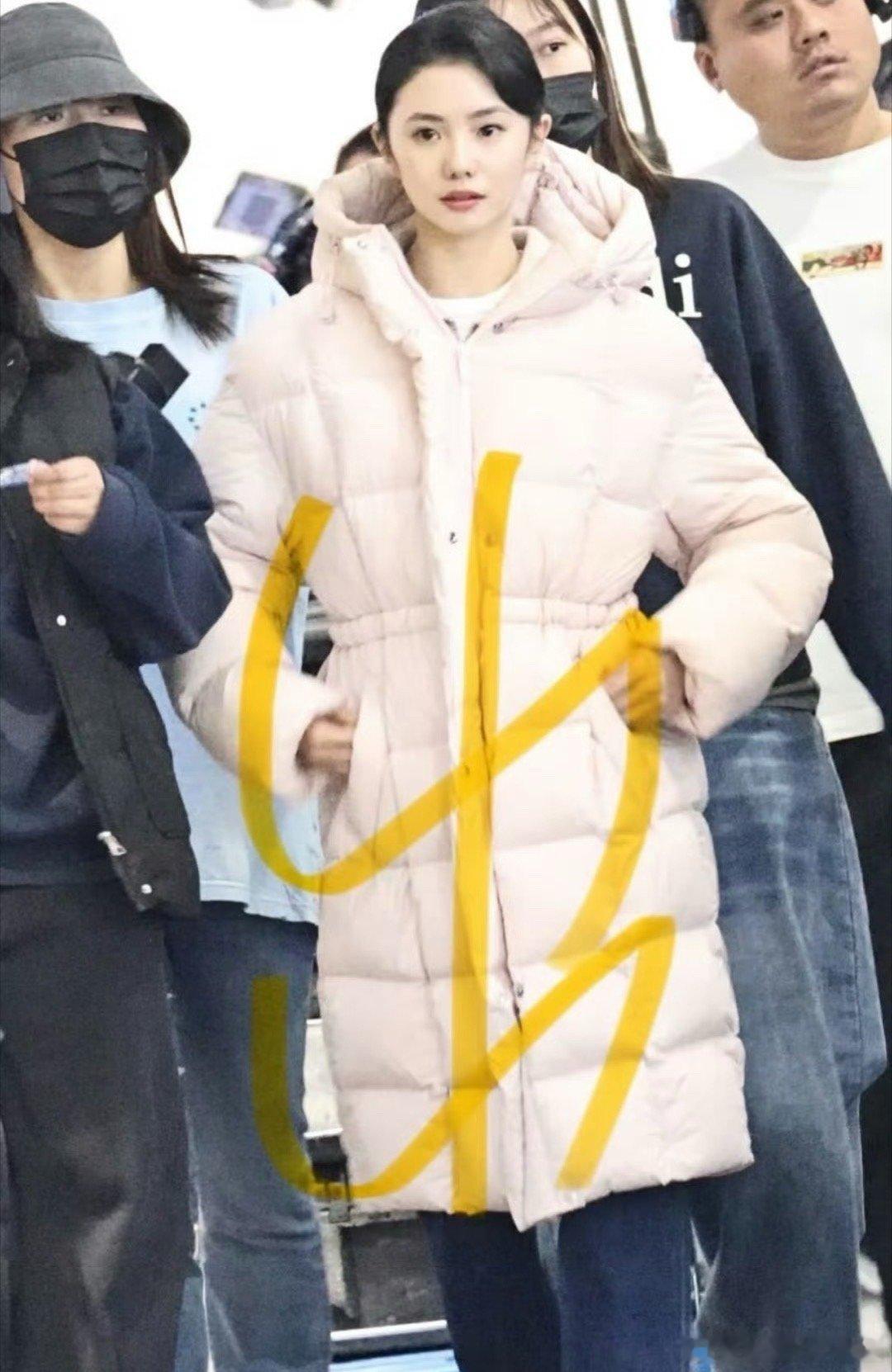 这衣服真的…..谁给搭的