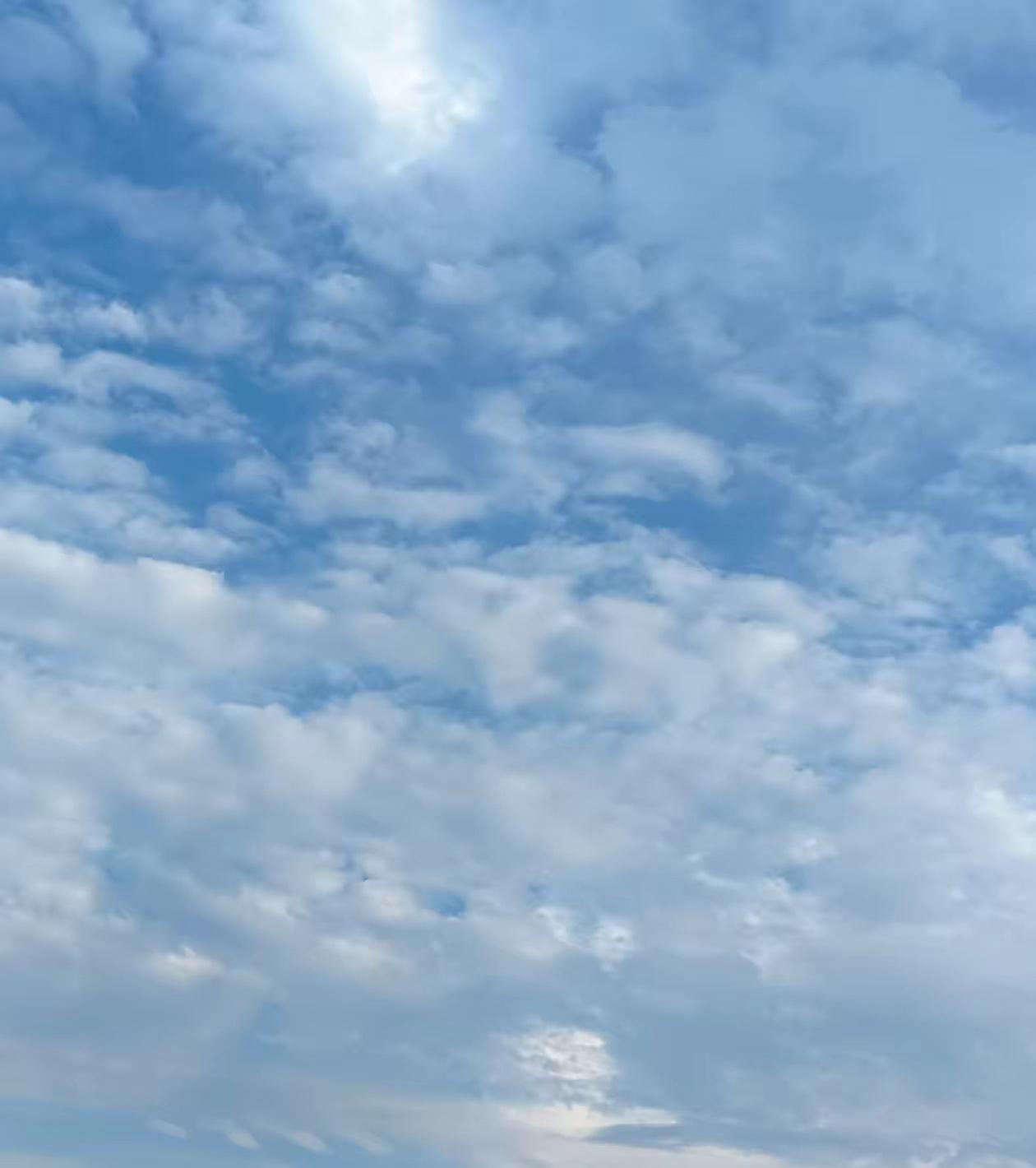 男人既不给钱也不给陪伴情绪，女人到底在坚持什么？一个男人给不了你生理需求