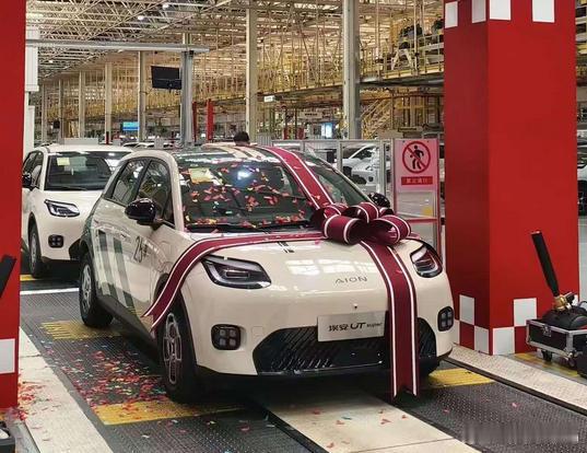 广汽埃安因天窗配置道歉从相关媒体处获悉，12月1日，继广州车展首批用户交付沟通