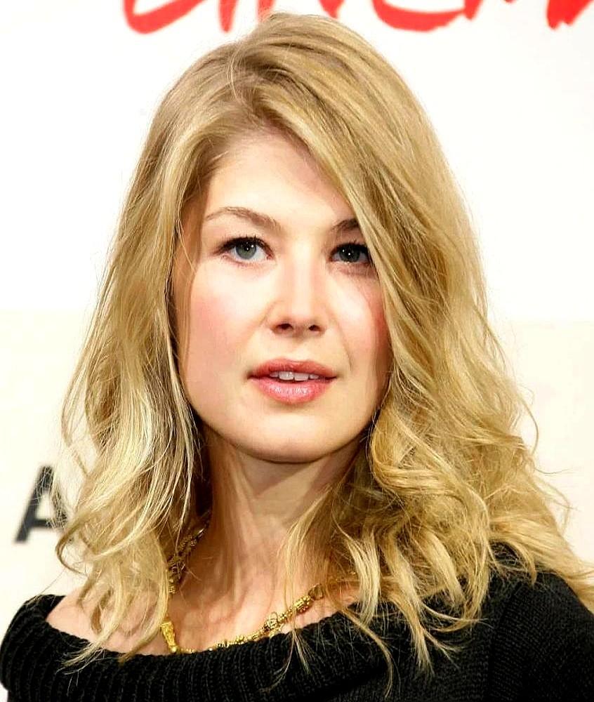 别再叫她“英伦玫瑰”了，姐现在是好莱坞新晋“变态专业户”！就凭《萨特本》里那