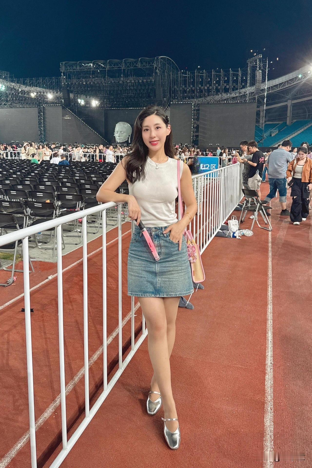 看到蔡依林了！演唱会太激动了泪奔！用青春奔赴这场值得的喜欢！！！➕场周二终于