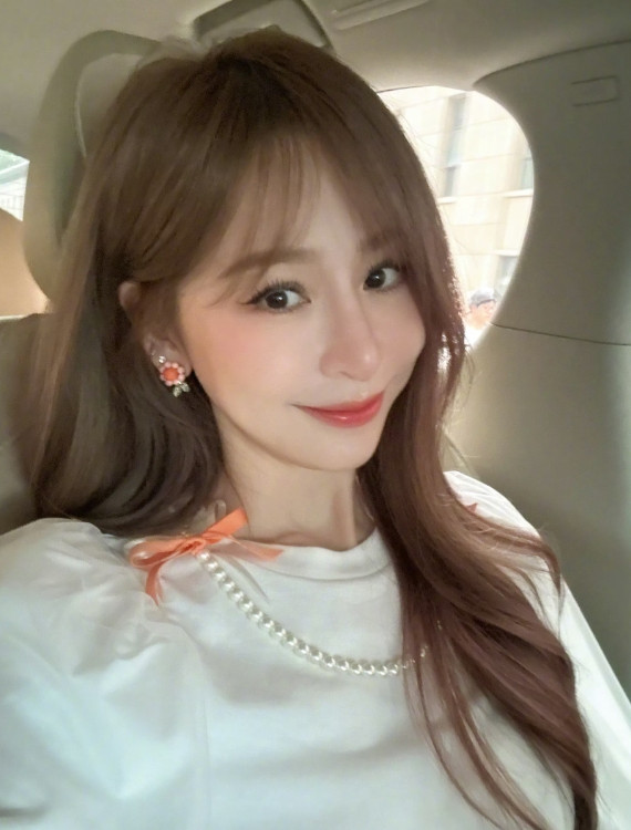 吴克群的前女友是何超莲他豪门女婿都不当，原来是在等王心凌吗，也不是没有可能，毕