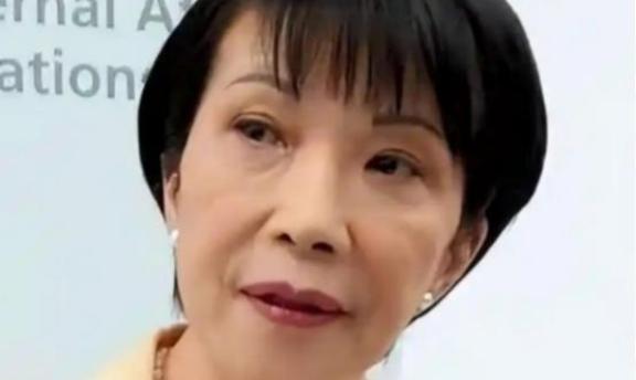 一个在日本的华人说了一句意味深长的话，他的大概意思是，如今中国如果和日本开战，