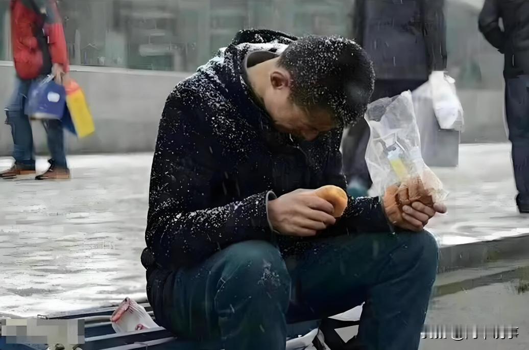 人到中年，尤其是对于中年男人来说，生活怎么会那么的难？每天睁开眼就要为了房
