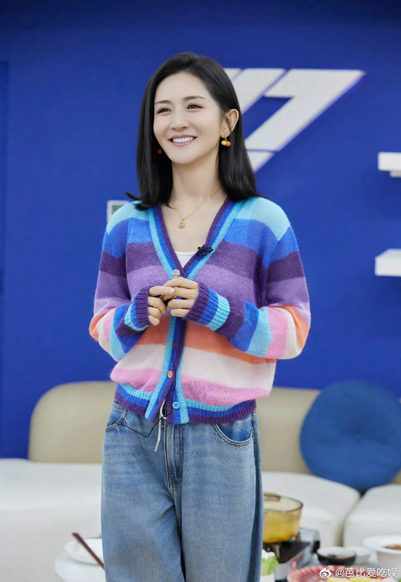 1.子枫看着温顺，其实脾气挺倔的，很多时候团队给她建议不听，不然按她的资历，咖位还能再往上升一升。2