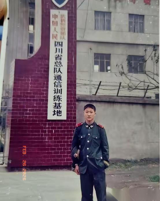 最帅的军人，从不是逞一时之勇，而是藏在沉默里的担当！21岁武警战士冉松柏探亲归队