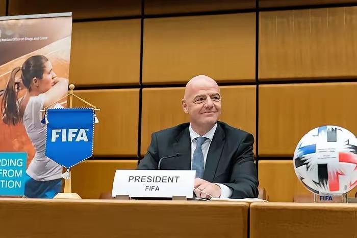 国际足联束手无策，要想把中国男足抬进2030年百年世界杯，亚洲区目前的8.5个名