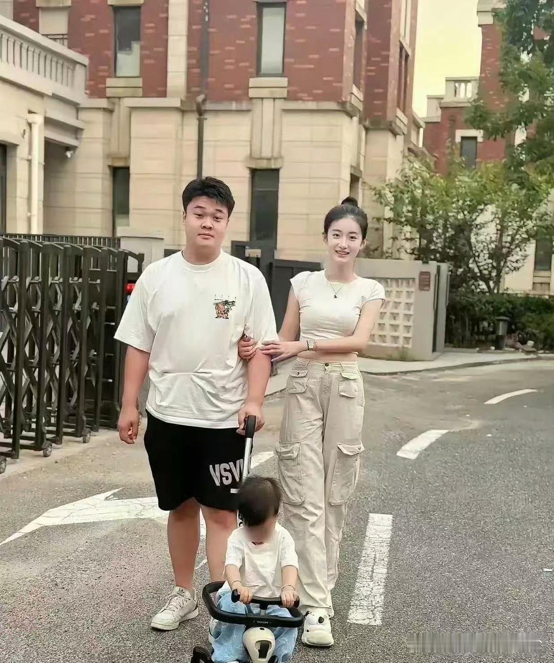 大哥，求你出本书吧，怎么追到明星的