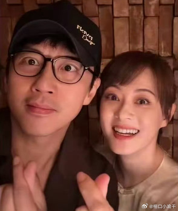 #邓超提前上线卡点为孙俪庆生#别人卡点准点发，邓超提前蹲守上线，就为掐好时间给孙俪送上生日祝福。看似