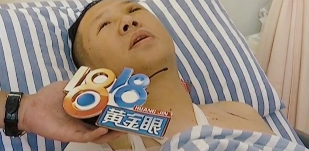 “恶人自有恶人磨”！2017年，杭州萧山，一名男子在KTV内强迫女服务员给自己提