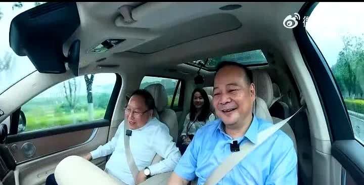 7月2日，宁德时代“宁王”曾毓群亲自开车体验了问界M9的智能辅助驾驶。行