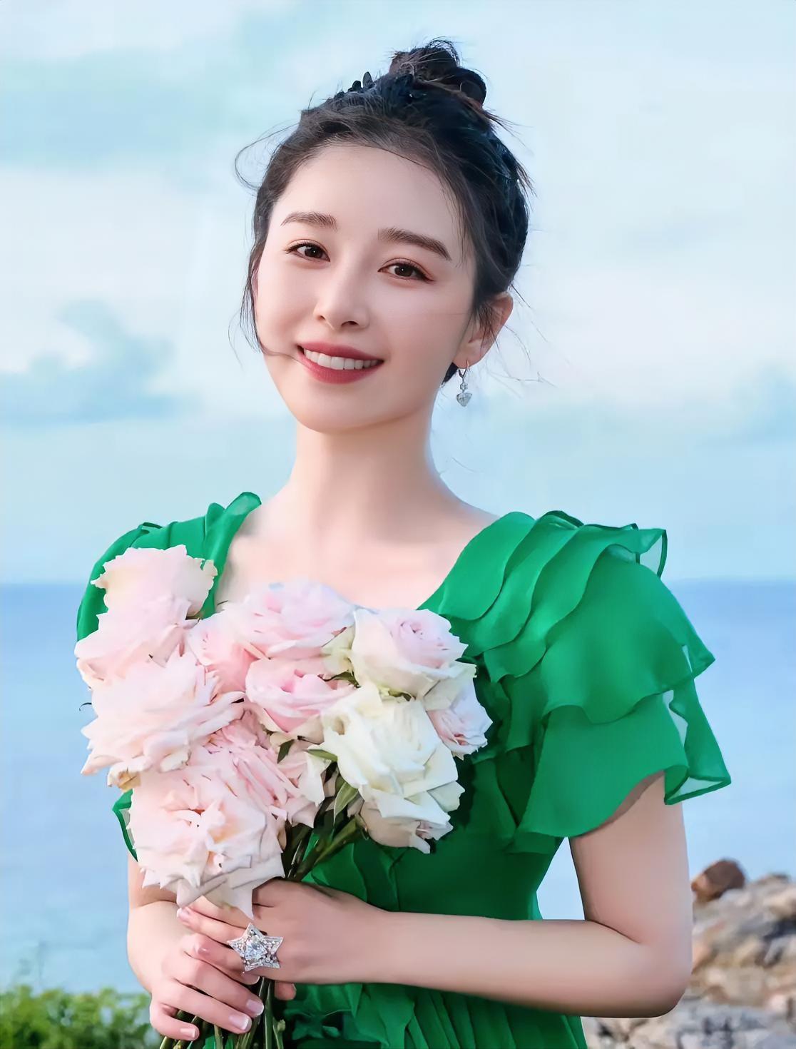 阚清子的经历，给所有女生提了个醒，你可以找有钱的老公，也可以晚婚，千万要早点