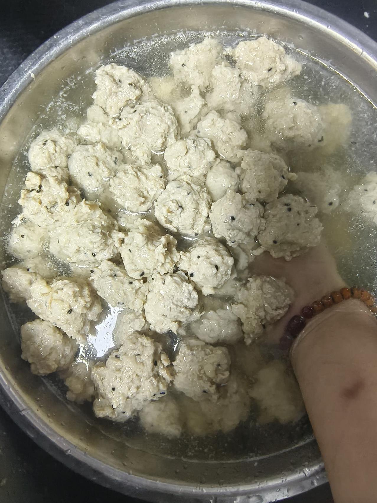 这到底是那个环节出错了呢？啊！真的搞不懂。买了10斤新鲜猪肉，费了好大劲把肉