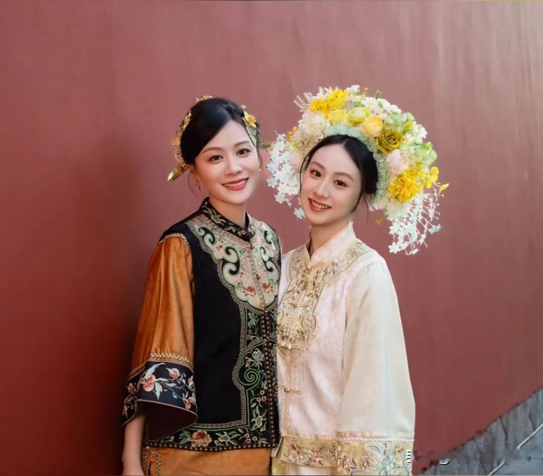 1月24日，叶一茜更新动态，并配文“簪花和三条簪，打卡解锁这份独属于福建的中式浪