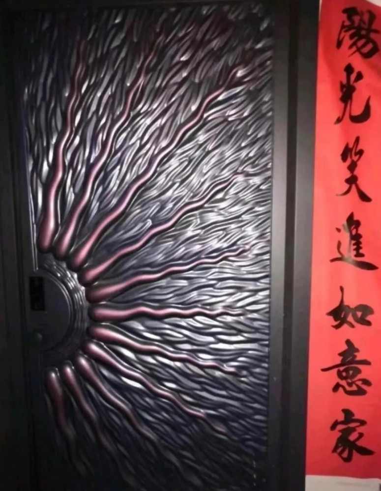 今天新搬过来的邻居可以去投诉他吗