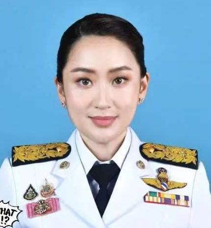 宣布独立，成立一个新的：高都丽共和国！苏内达波苗将军宣布，自己成为高都丽共和国的