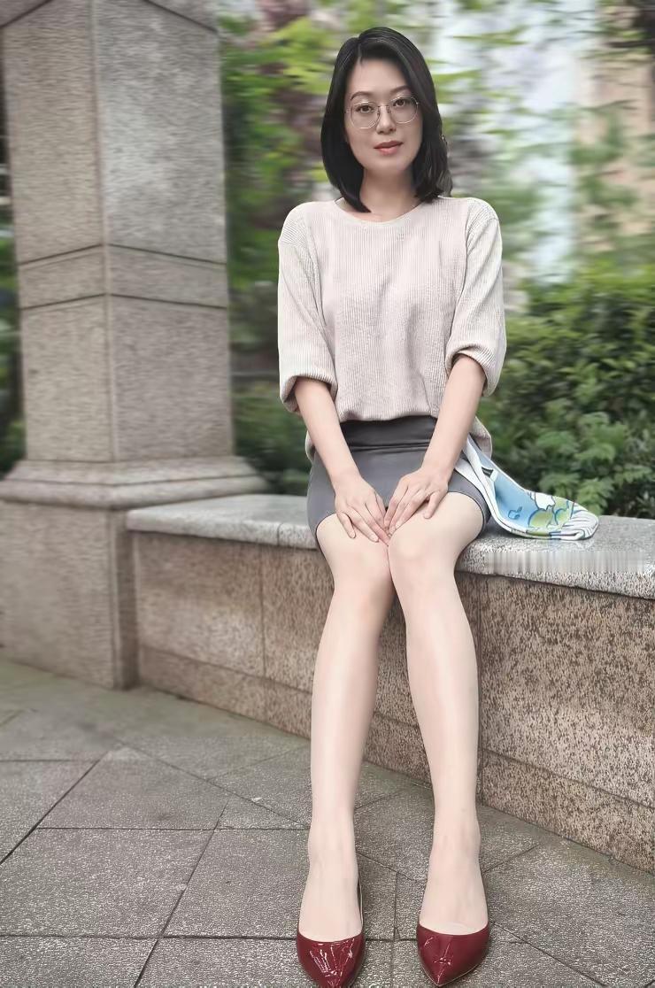 能看出美女小姐姐多少岁了吗？