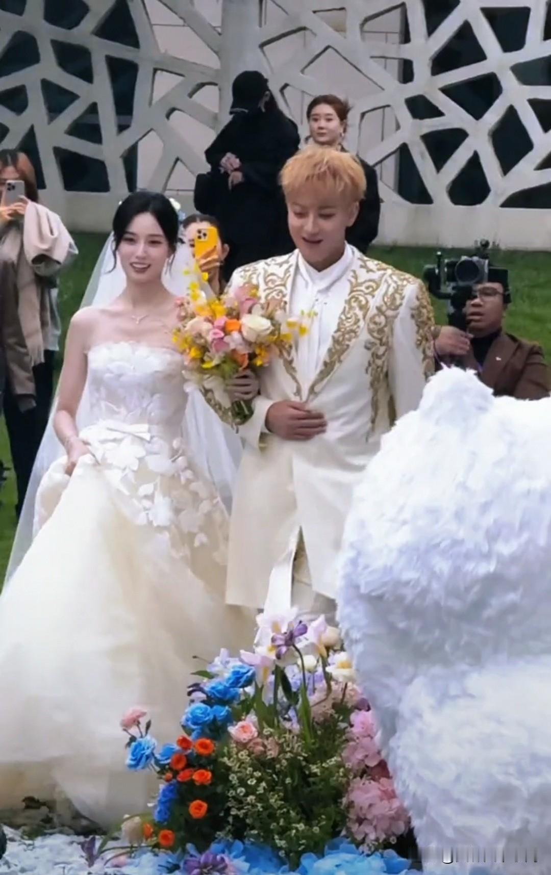 亲眼见证了黄子韬徐艺洋的盛大婚礼