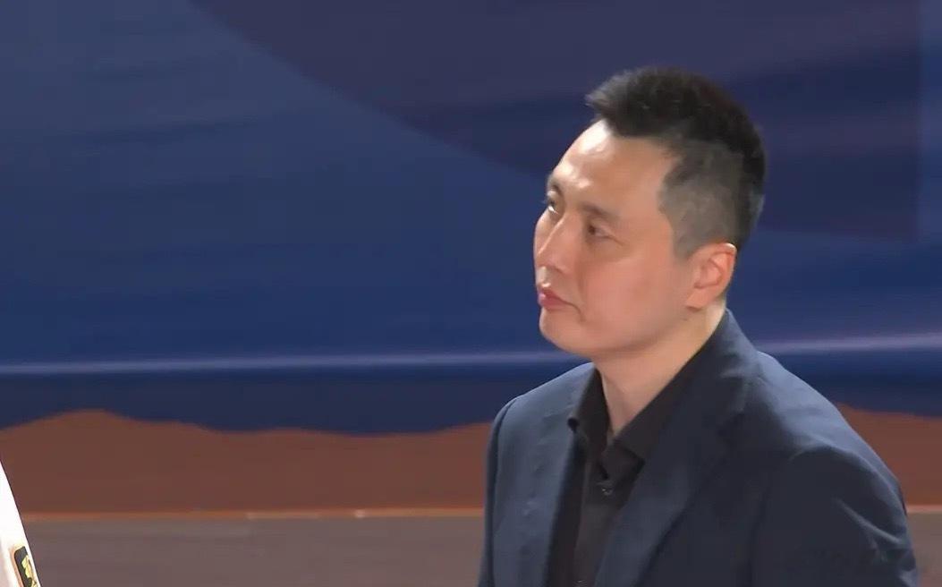 上海久事主帅卢伟真是太英明了！在今天上海久事客场挑战浙江浙商证券的总决赛G4的赛