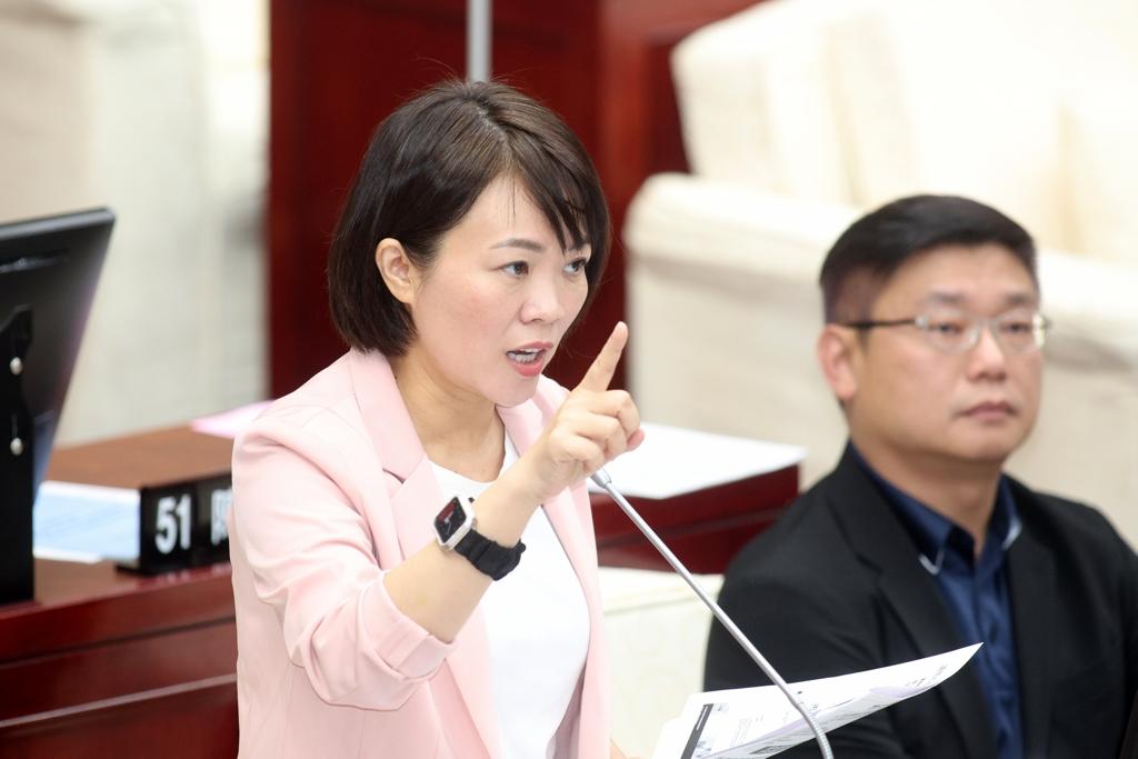 简舒培索资“师徒一脉相承”？游淑慧曝她前雇主曾让这局长抓狂民进党台北市议员简舒