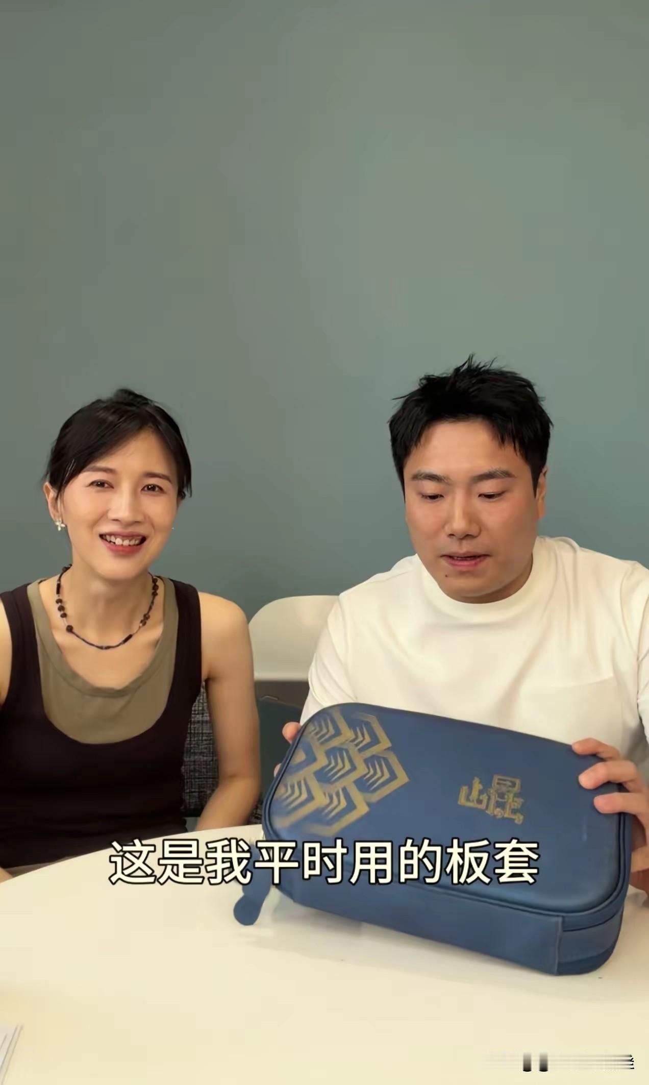 看梁靖崑上综艺，对主拍的重视程度，就知道王楚钦在巴奥被踩断牌子是个多么严重的事了
