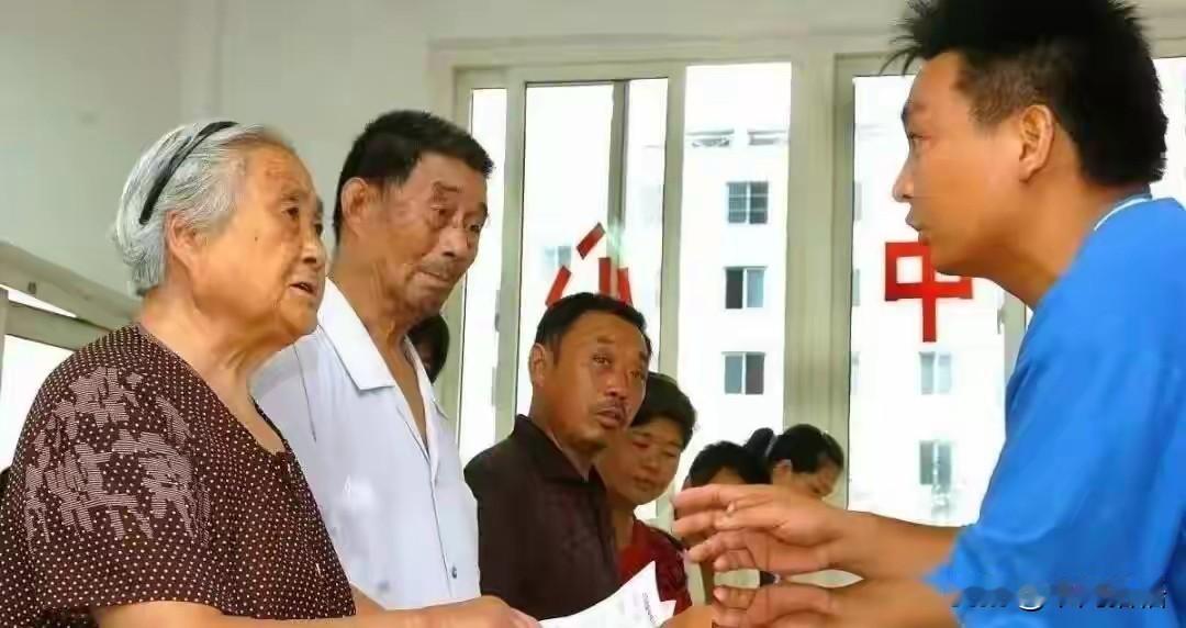 最近网上流行一种论调：要是老年人口在短时间内大幅减少，国家不就能省下天量养老金，