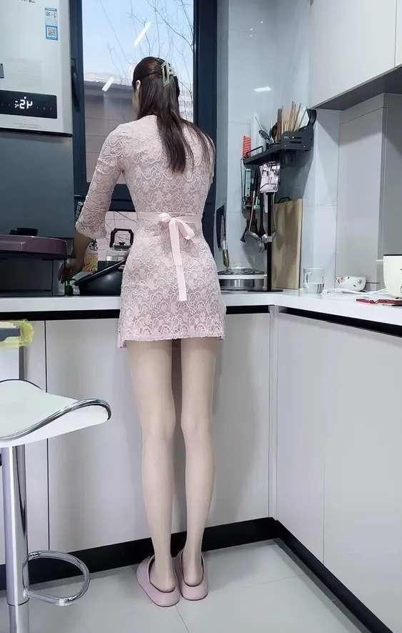 来嫂子家吃饭咯，嫂子亲自下厨