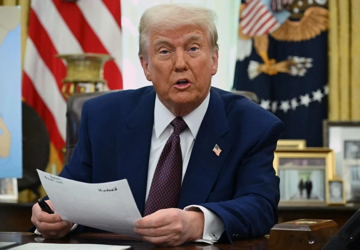 今天凌晨，例行记者会上。记者：总统先生，阿拉伯联合酋长国退出了欧佩克，请你谈一