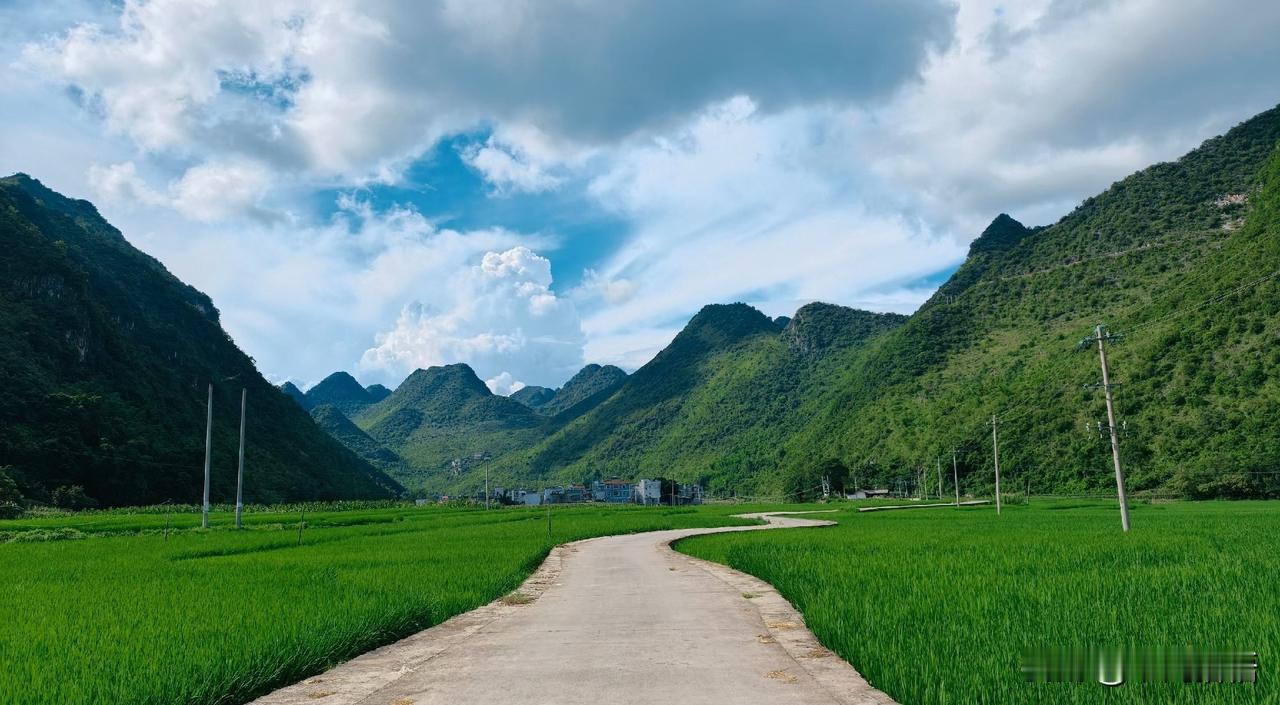 退休后，你会惊讶地发现：一、已经无人请吃饭了。二、过年过节，基本上也收不到节