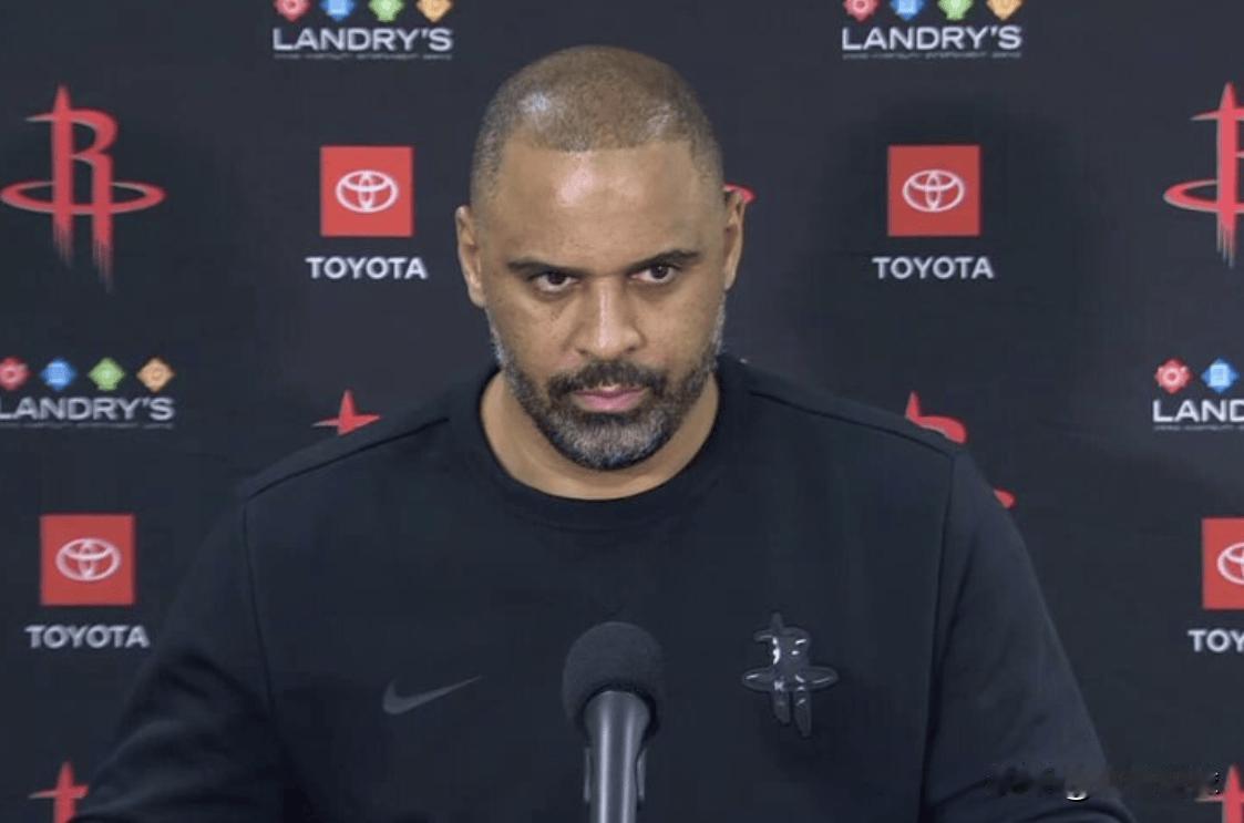 季后赛第一场，火爆爆冷输给湖人，暴露出来的问题远远要比想象中的多。今天上午8点