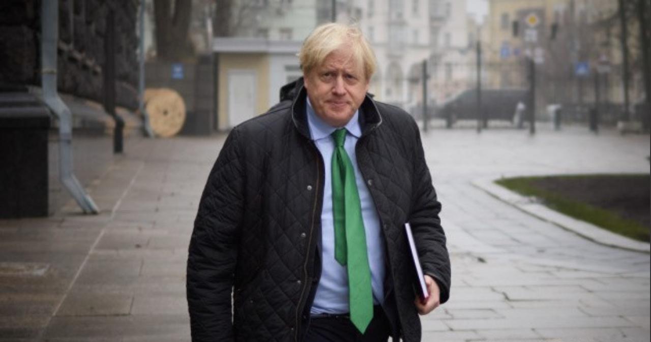 俄乌这场仗打了快四年了。普京那边可能到现在还在纳闷：以前挺好使的那套，怎么这次不