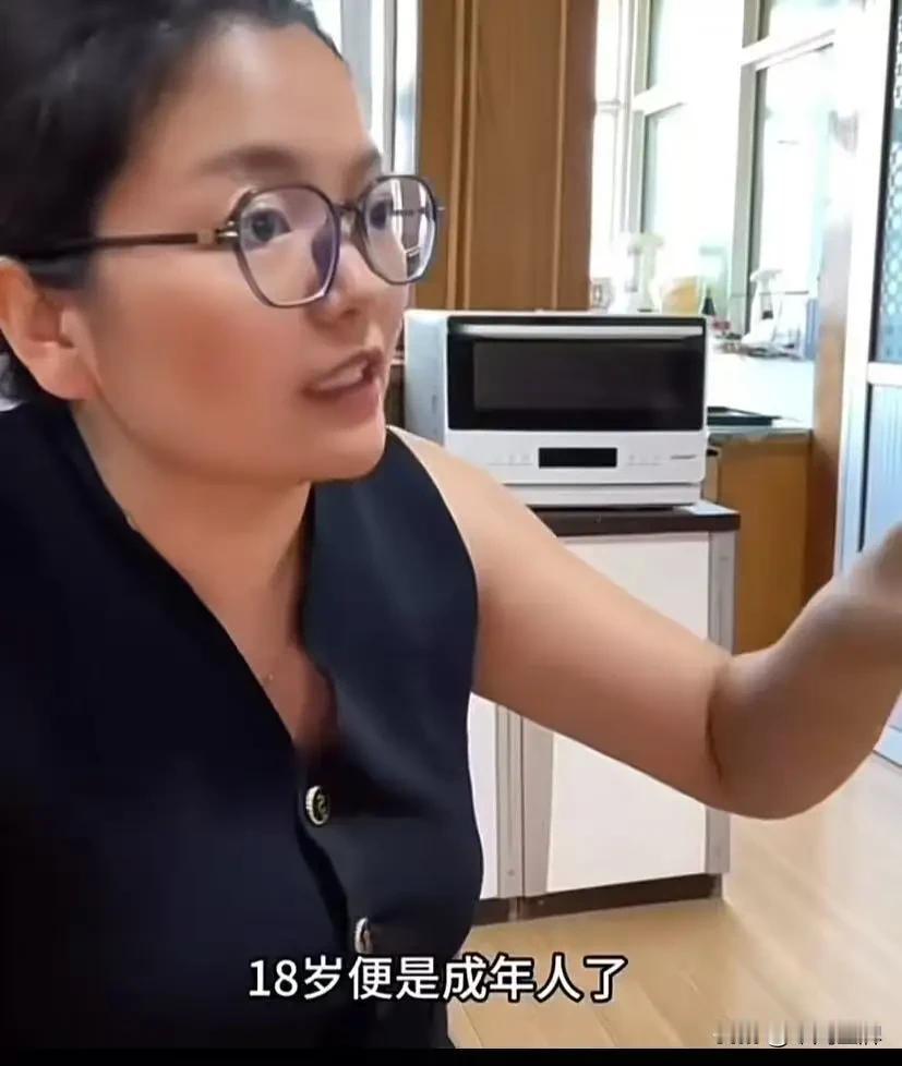 孩子冷冷地对母亲甩出一句：“你生下来让我吃苦受累，经过我同意了吗？生养不是恩，托