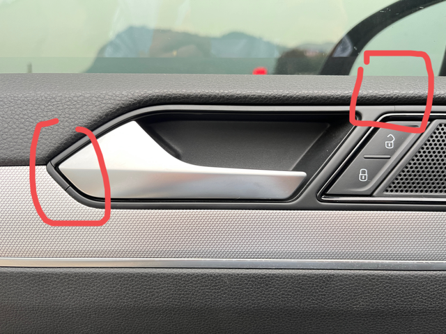 迈腾B8L门里板饰条各位大佬们，请问这个是通病吗？四个门都断了，你们有没有这个