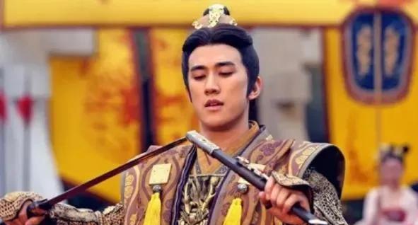 642年，太子李承乾谋反失败，遭到老父亲李世民的训斥后，他当即反击道：父皇，儿臣