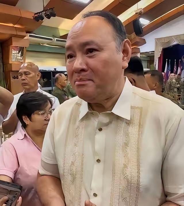 菲律宾瑟瑟发抖，不敢说话。8月5日中国一纸公告，把7家美国实体拉进反制清单，