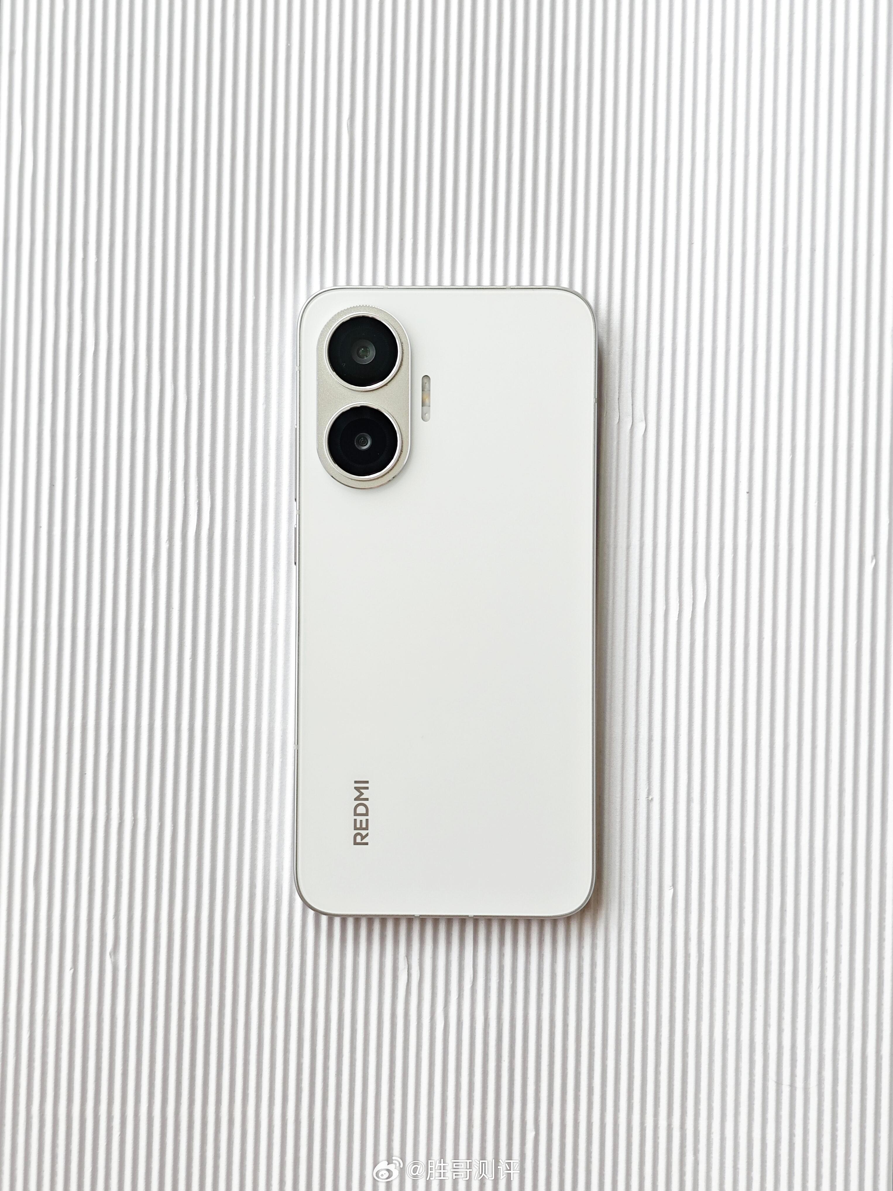 红米Turbo4Pro📱🚀性能：首发台积电4nm骁龙，8sGen4+L