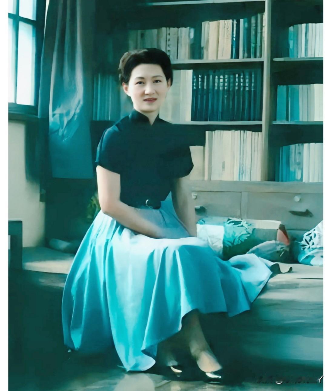 这就是张学良一见倾心的赵四小姐中年的真实模样，这并非演戏，也并非电视剧中的演员，