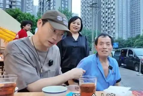 王迅这波操作我直接点大赞！刷到他在微博怒怼欠薪老板：“一个月1900块都要拖欠，