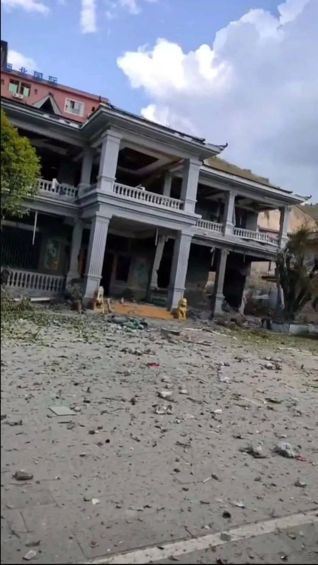 网上看到有个缅北小哥，专门拍废弃的电诈园区，比如明珍珍的楼。四大家族被