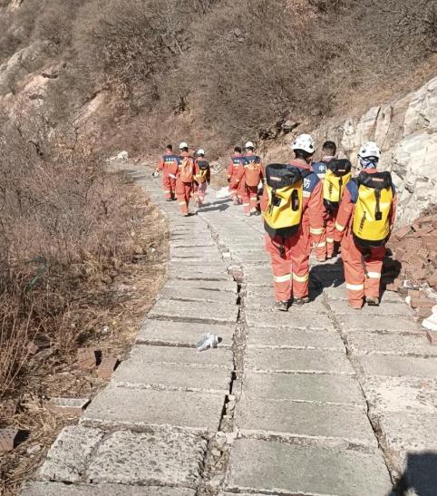 失联10天的33岁重庆女子遗体被找到！没想到，她居然是穿着高跟鞋在下午进山的。彼