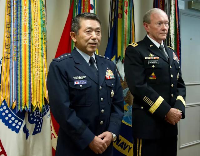 日本曾经的自卫队一把手，被中方锁定，在华资产被“抄”了个干净！中方刚刚宣布，因