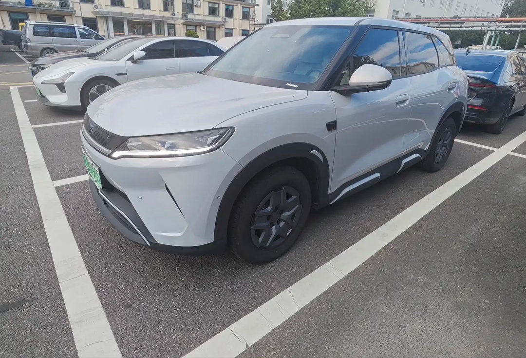 2026款比亚迪元UP8月焕新上市，定位小型纯电家用SUV，主打城市灵