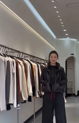 陈亚楠再嫁人很难了，因为她已经卡住了。陈亚楠的现状，她离婚后提出的再婚标准，