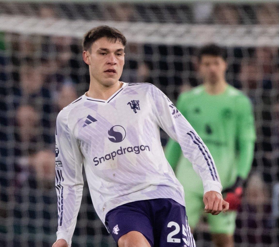 灾星！曼联在曼努埃尔·乌加特首发的最近7场英超联赛中全部失利，这是该俱乐部